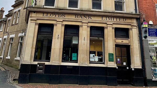 Lloyds Bank in Godalming is set to close