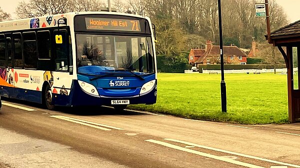 71 bus in Chiddingfold